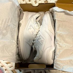 New Balance 550 (grey, white) MENS 6.5 WOMENS 8